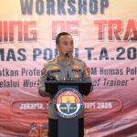 Kadiv Humas Polri Irjen. Pol. Sandi Nugroho membuka workshop training of trainer Polri Tahun Anggaran 2025.